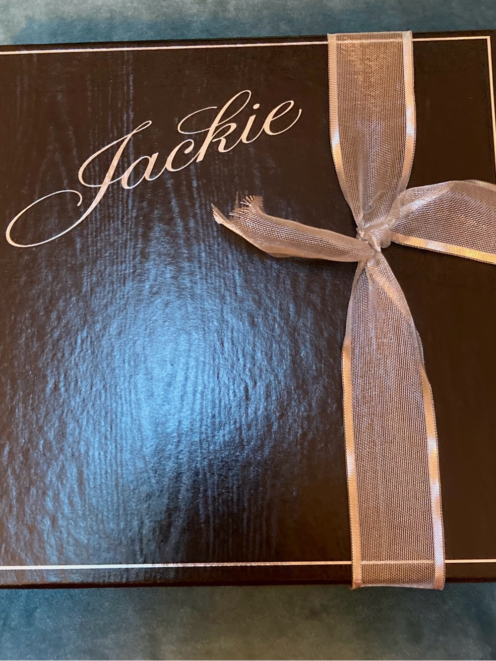 Jackie’s Pearls 3 Strand Franklin Mint Cream JBK 8mm Euc - Picture 7 of 13